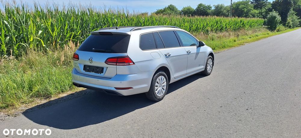 Volkswagen Golf - 2