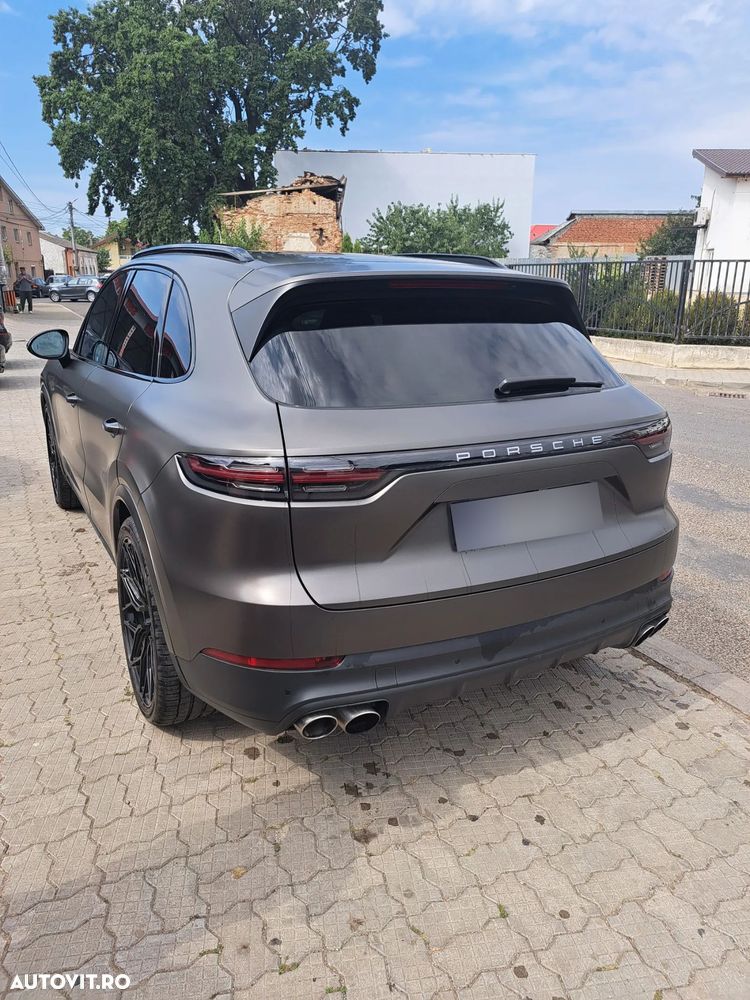 Porsche Cayenne S - 3