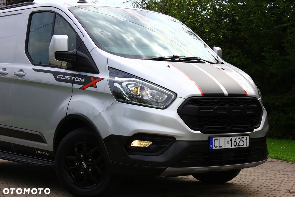 Ford TRANSIT CUSTOM TRAIL 2.0 TDCI 131KM 3 OSOBOWY NAVIGACJA KAMERA FELGI FULL OPCJA STAN PERFEKT FV23% - 2