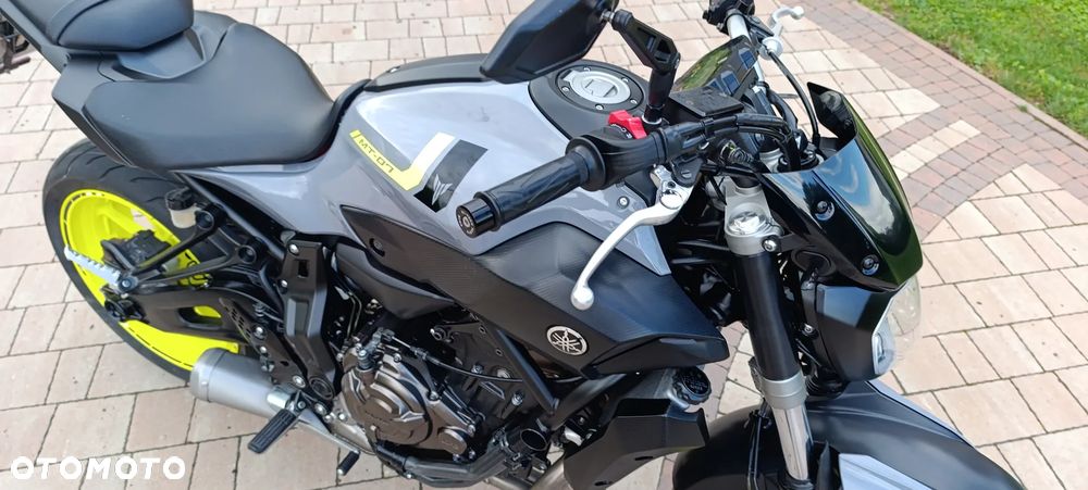 Yamaha MT - 20