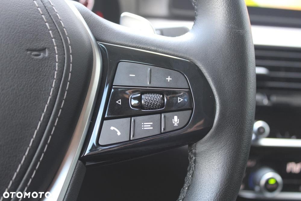 BMW Seria 5 - 28