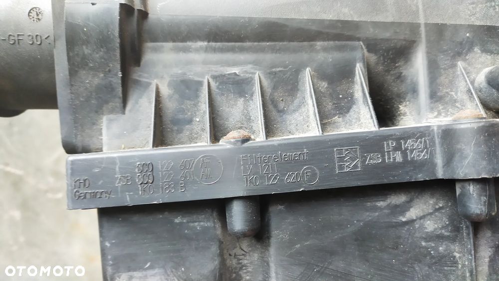 OBUDOWA FILTRA POWIETRZA VW 3C0129607 - 2