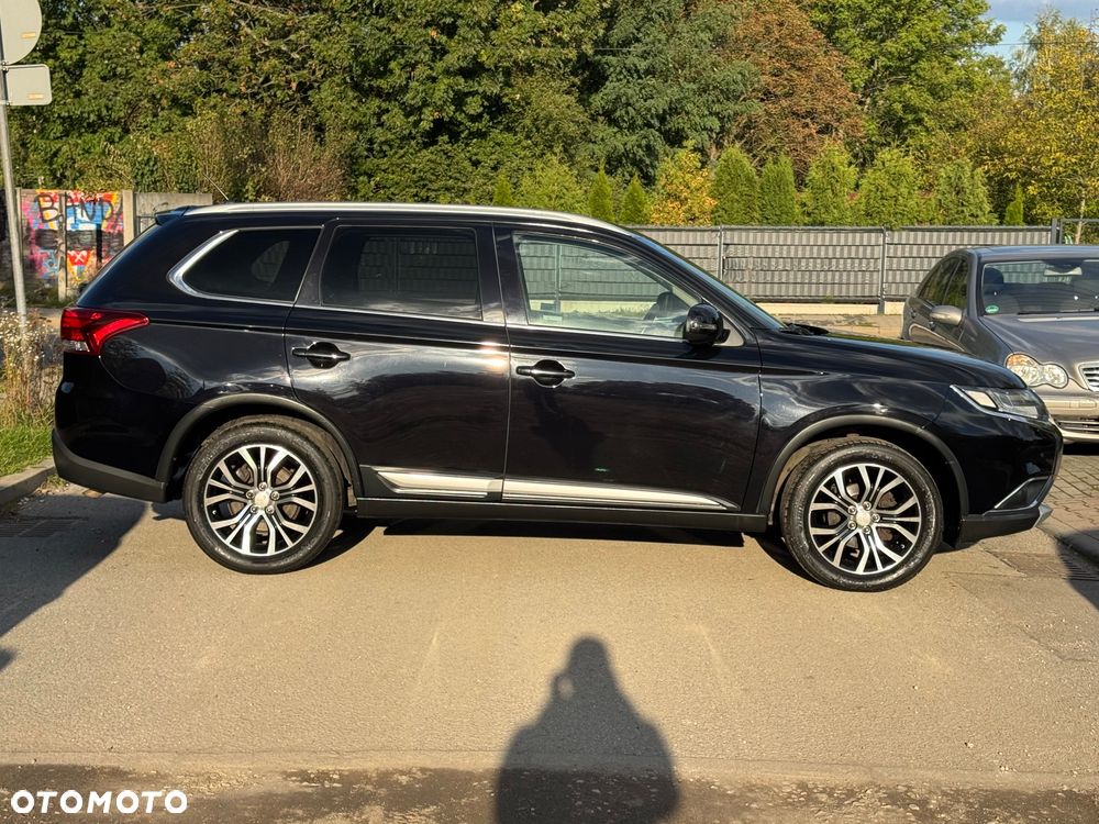 Mitsubishi Outlander 2.2 DI-D Instyle SDA 4WD - 6