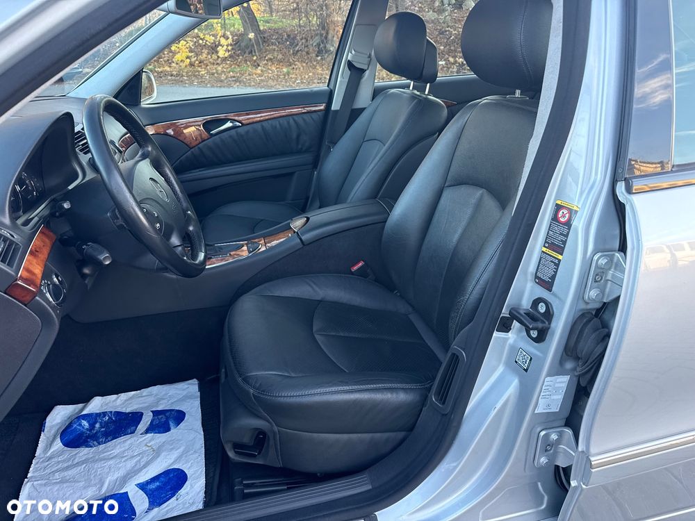 Mercedes-Benz Klasa E 500 T 4Matic Elegance Sport Edition - 22