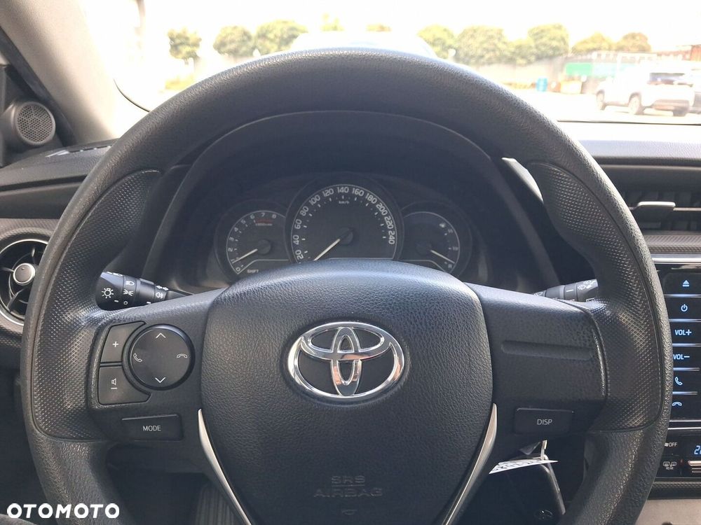 Toyota Auris 1.33 VVT-i Active - 17