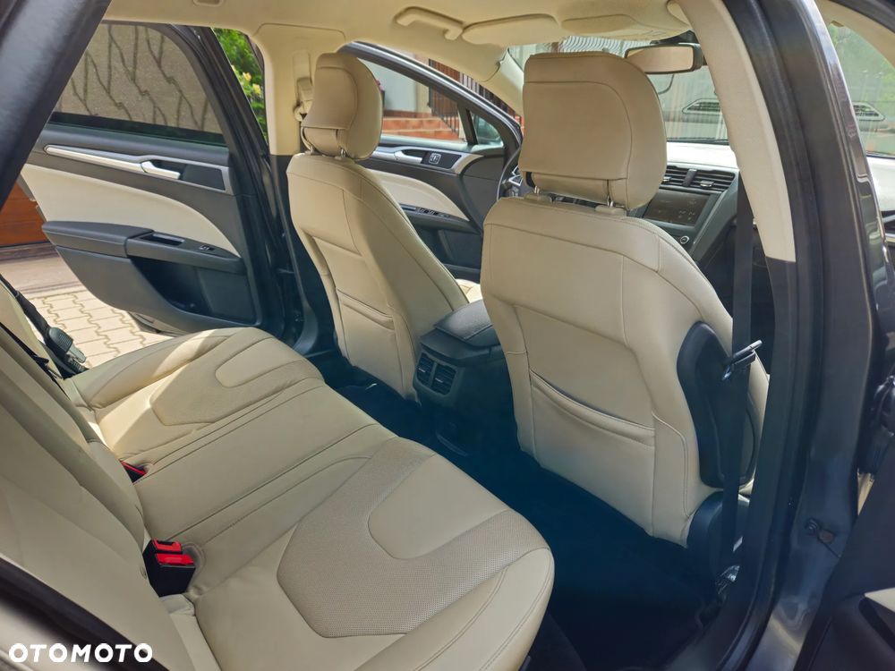 Ford Mondeo 2.0 TDCi Titanium PowerShift - 19