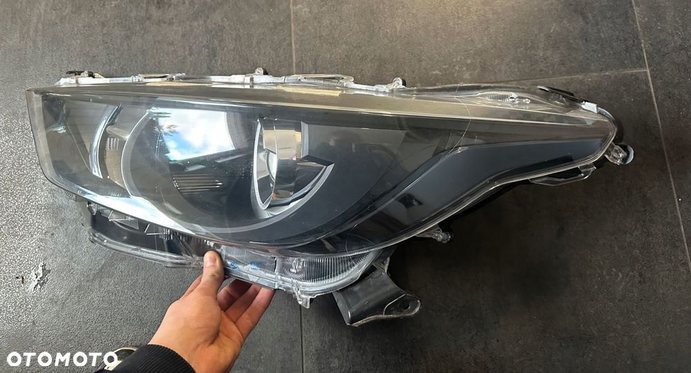 toyota yaris iv 4 19- lampa reflektor lewy przód soczewka koito k0-6 - 3