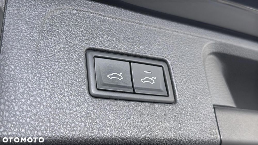 Volkswagen Passat 2.0 TDI EVO Elegance DSG - 19