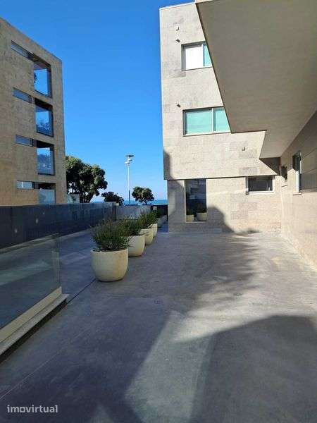 Excelente Apartamento T2 1ªLinha Mar Vila do Conde Av.Brasil - Grande imagem: 2/8