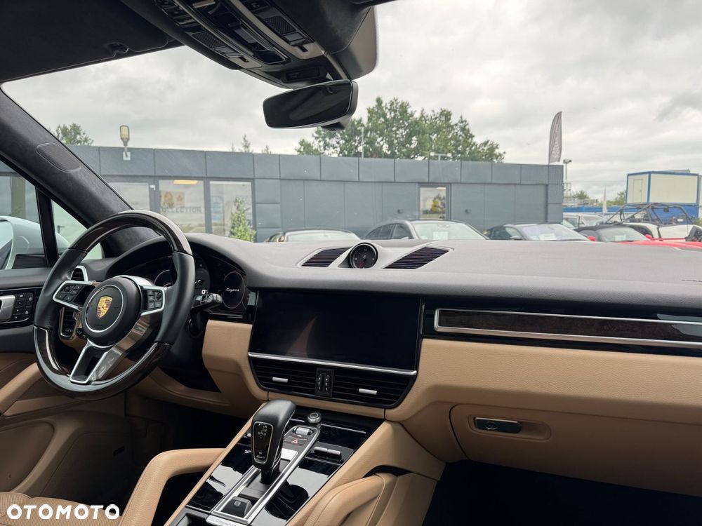 Porsche Cayenne - 19