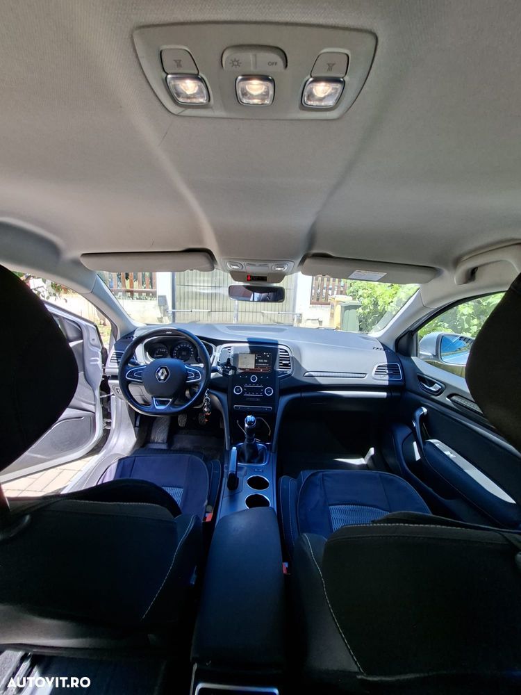 Renault Megane 1.6 SCe Zen - 8