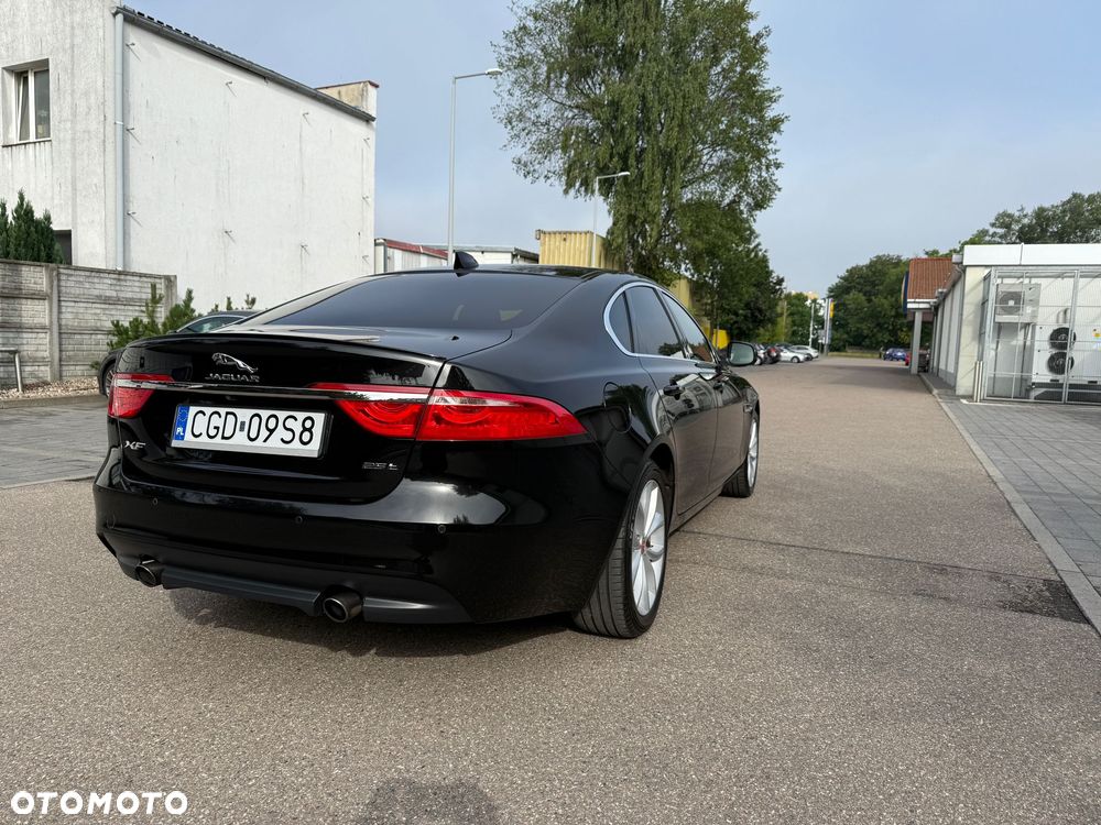 Jaguar XF 2.0 T Prestige - 3
