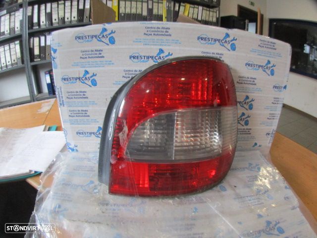 Farol Tras Stop3107 RENAULT SCENIC RX4 2002 1.9 DCI 100CV 5P VERDE DRT ORIGINAL - 1