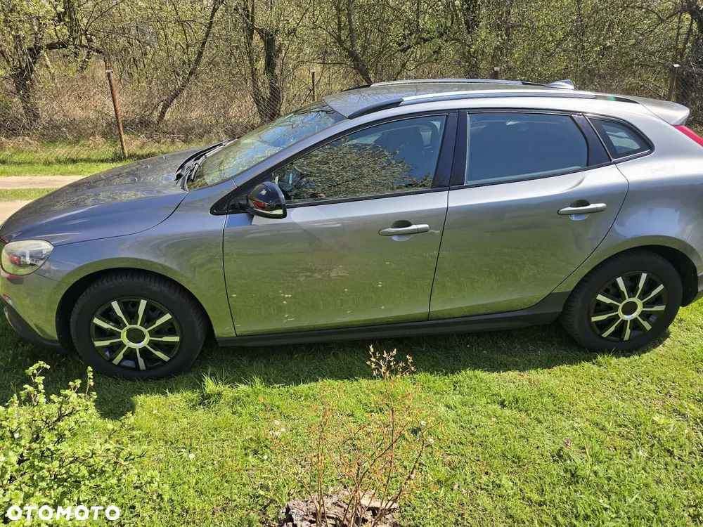 Volvo V40 Cross Country D4 Momentum - 3