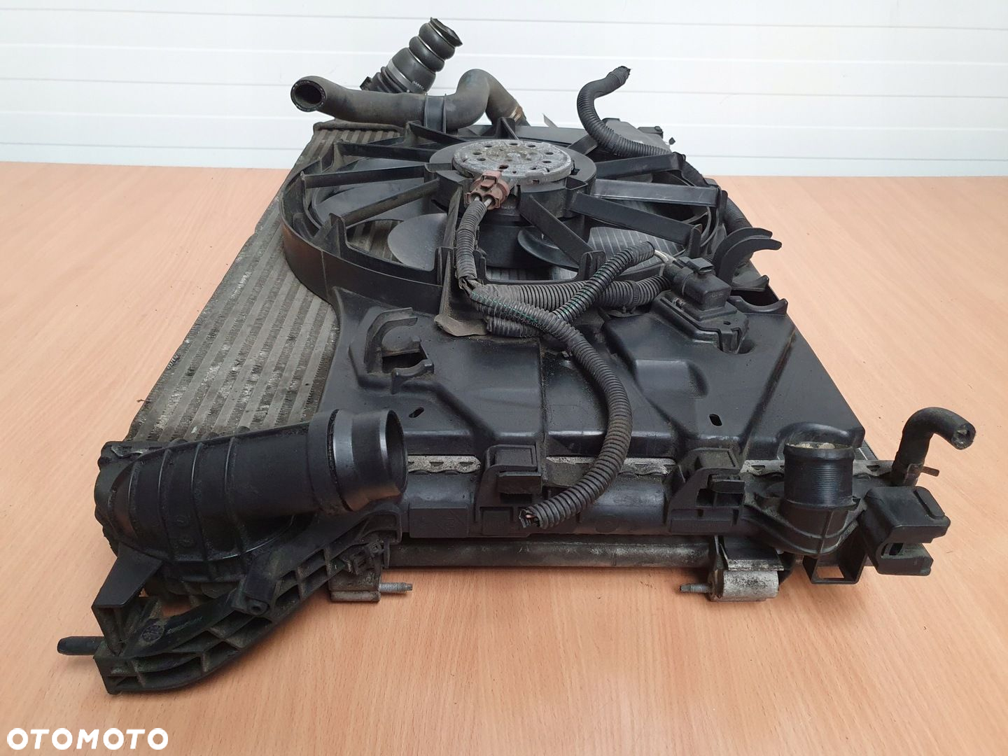 CHŁODNICE WENTYLATOR KOMPLET LAGUNA III 2.0 DCI - 10