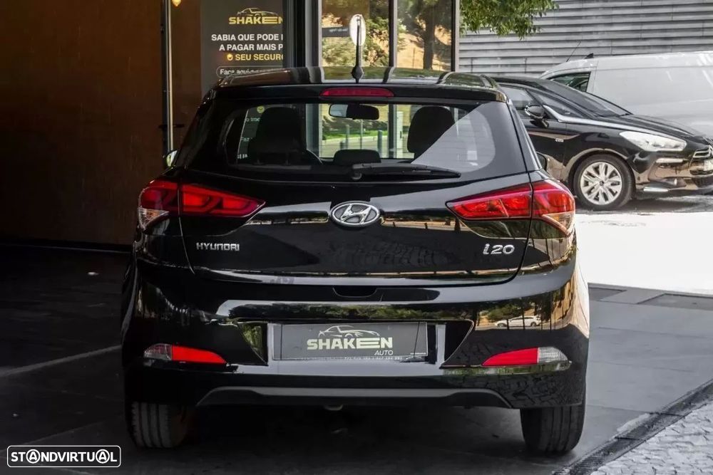 Hyundai i20 1.1 CRDi Comfort - 10