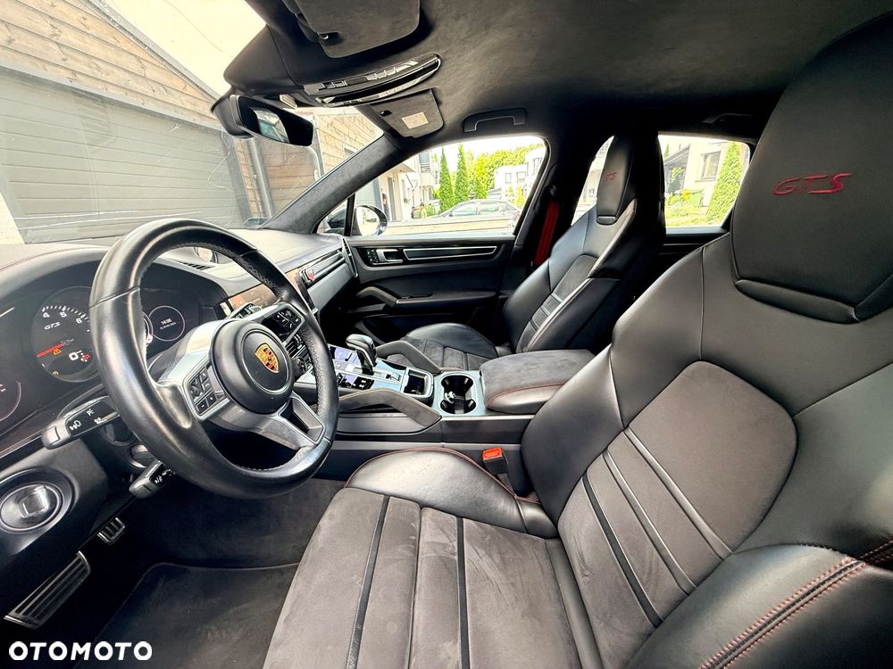 Porsche Cayenne GTS - 19