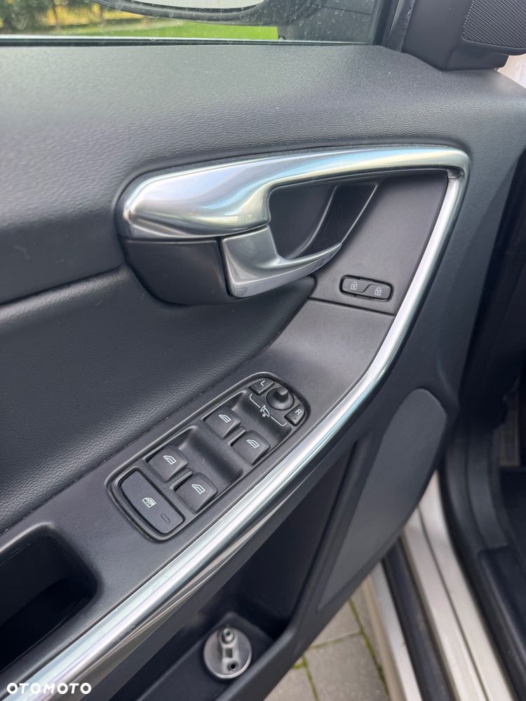 Volvo XC 60 T6 AWD Summum - 24