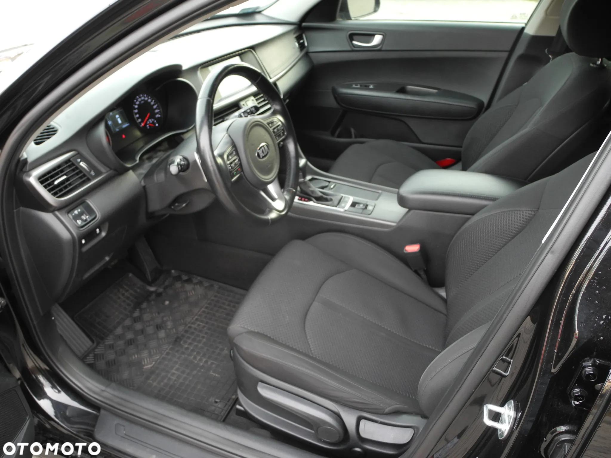 Kia Optima - 14