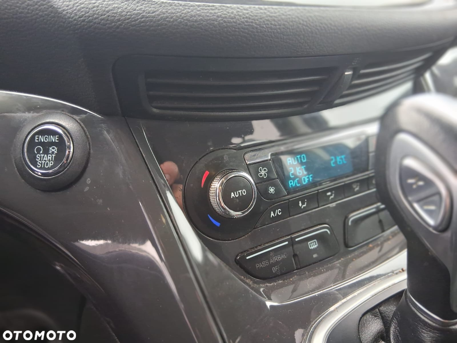 Ford Escape 2.0 EcoBoost AWD Titanium - 11