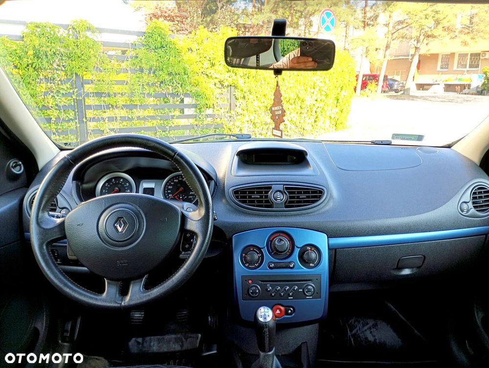 Renault Clio 1.2 16V Extreme - 11