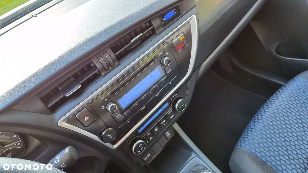 Toyota Auris 1.33 VVT-i Terra - 20