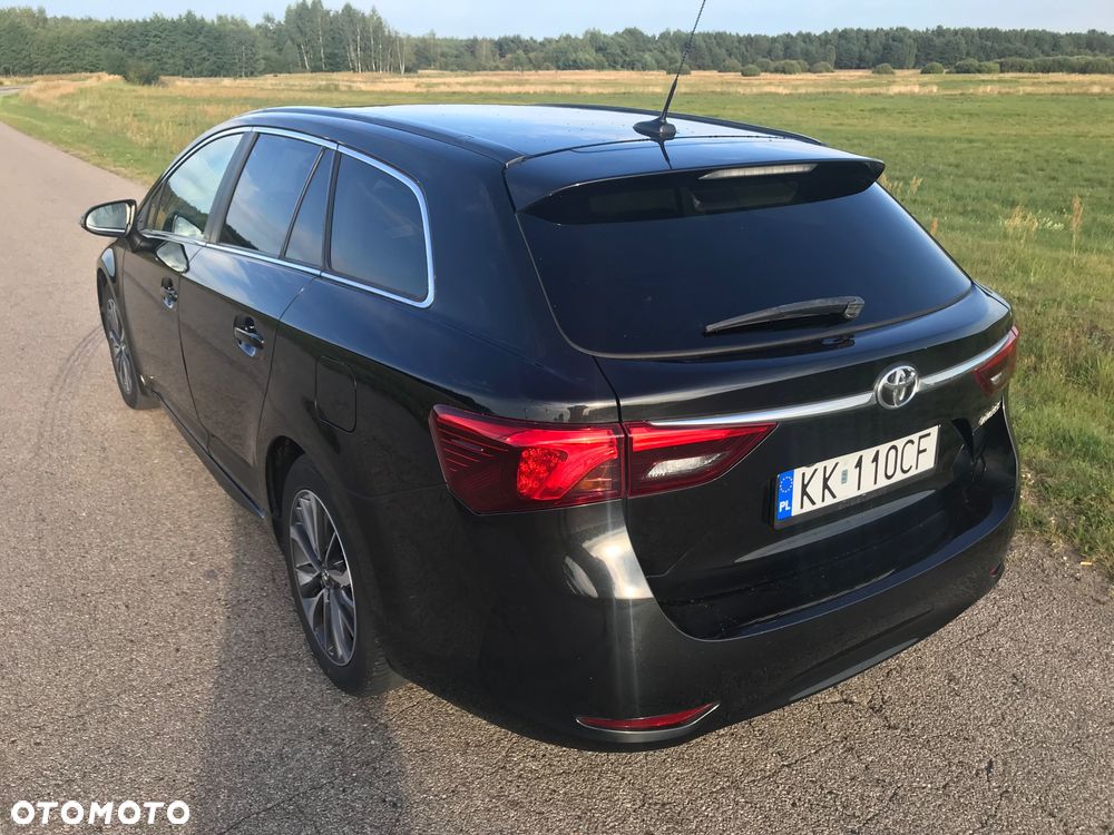Toyota Avensis - 4