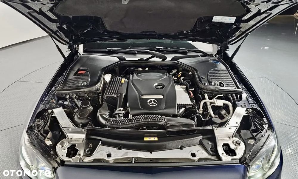 Mercedes-Benz Klasa E - 18