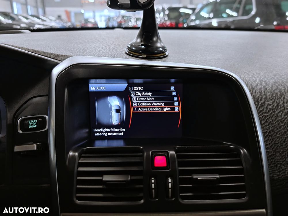 Volvo XC 60 2.4D AWD Aut. Momentum - 12