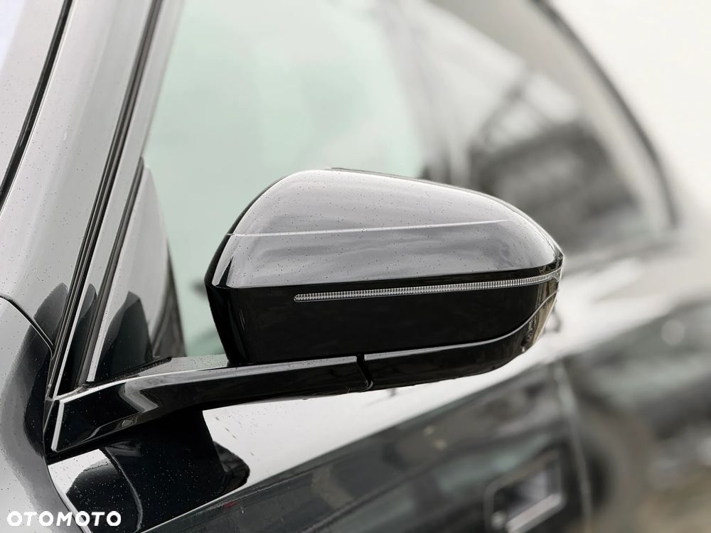 BMW Seria 7 - 32