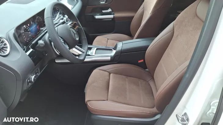 Mercedes-Benz GLA 200 7G-DCT - 19