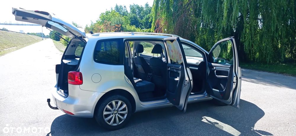 Volkswagen Touran 2.0 TDI Highline - 11