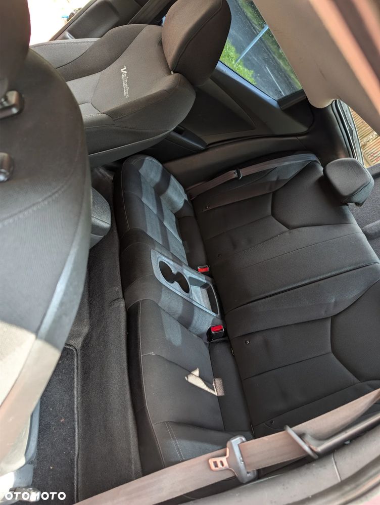 Hyundai Veloster 1.6 GDI Comfort - 9