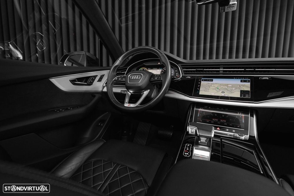 Audi Q7 55 TFSIe quattro S line Tiptronic - 12
