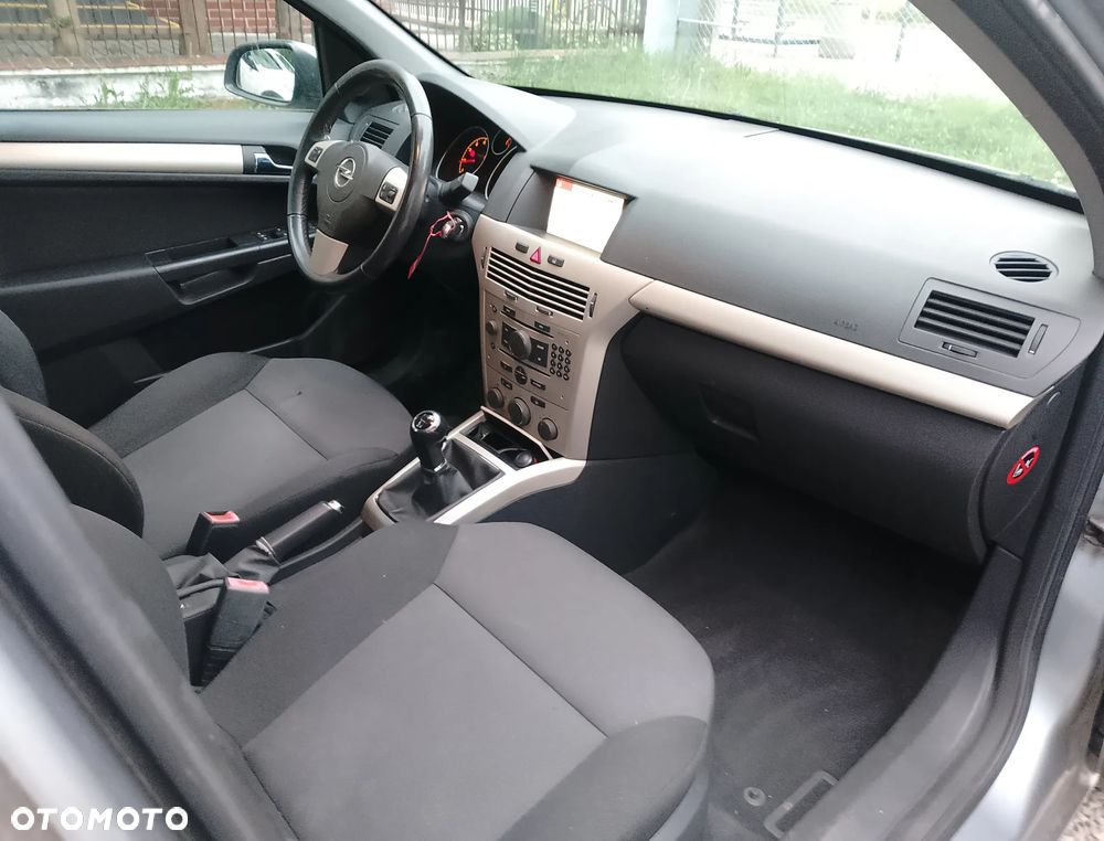 Opel Astra 1.6 Easytronic NAVI - 14