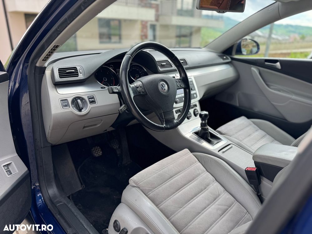 Volkswagen Passat 2.0TDI Trendline DPF Bluemotion Technology - 4