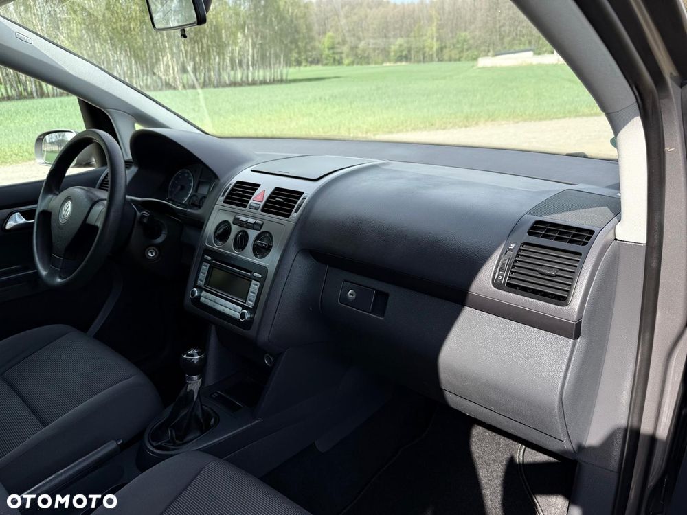 Volkswagen Touran 1.6 Freestyle - 22