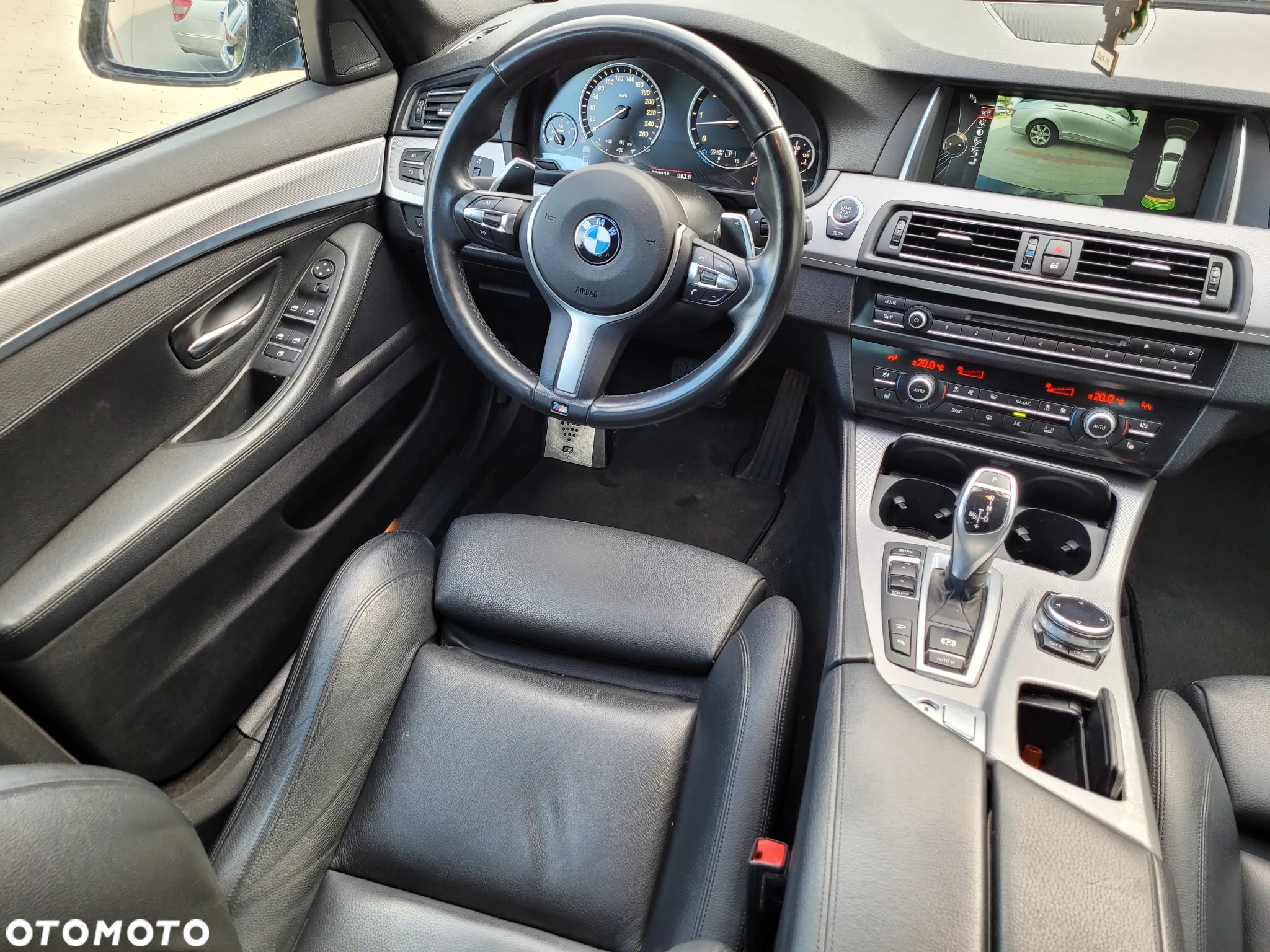 BMW Seria 5 530d xDrive Touring - 16