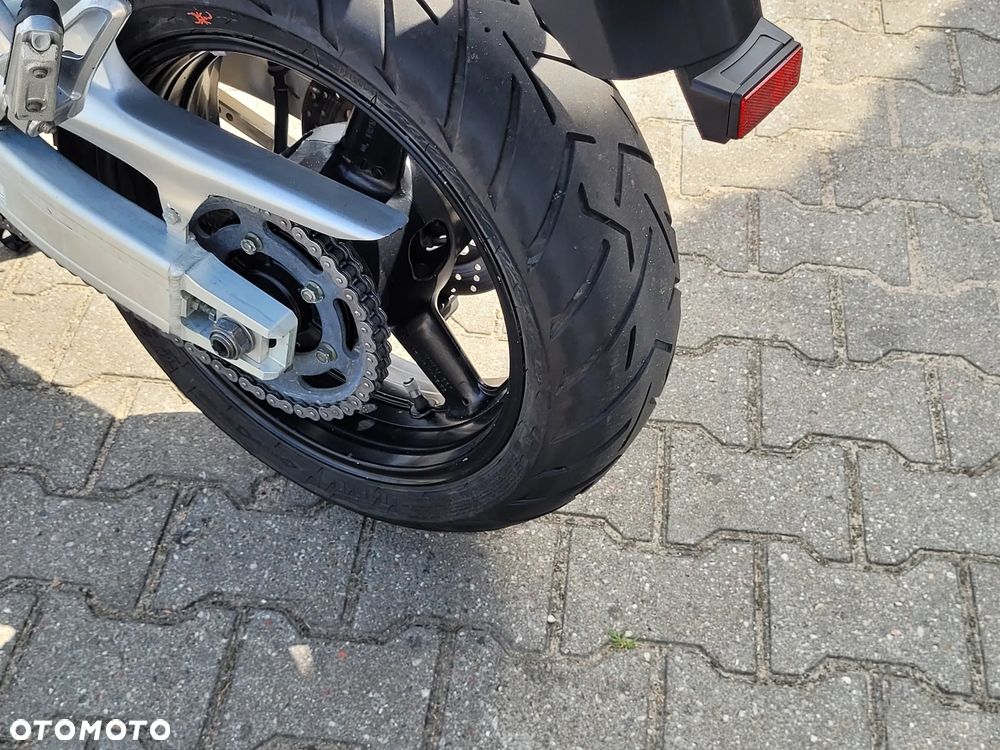 Yamaha FZS - 17