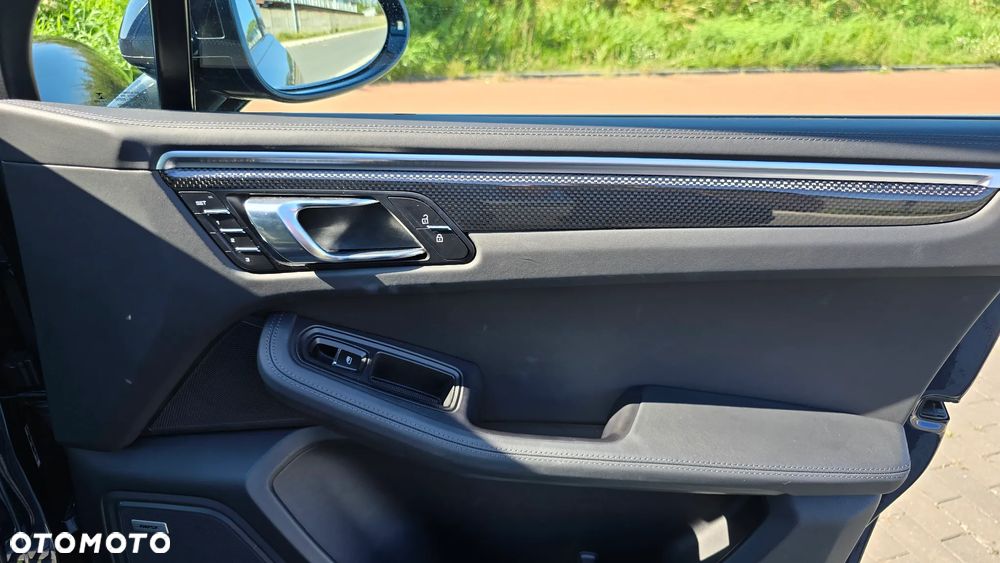 Porsche Macan Standard - 18