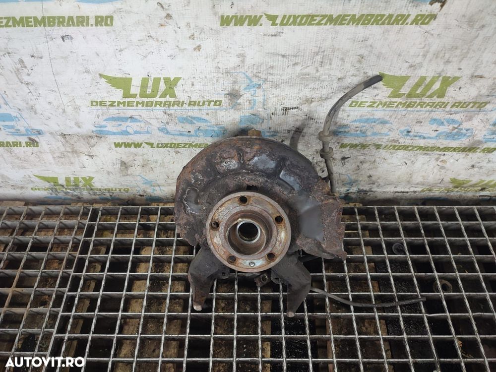 Fuzeta dreapta fata 1.2 benzina AZQ Volkswagen VW Polo 4 9N [2001 - 2 - 2