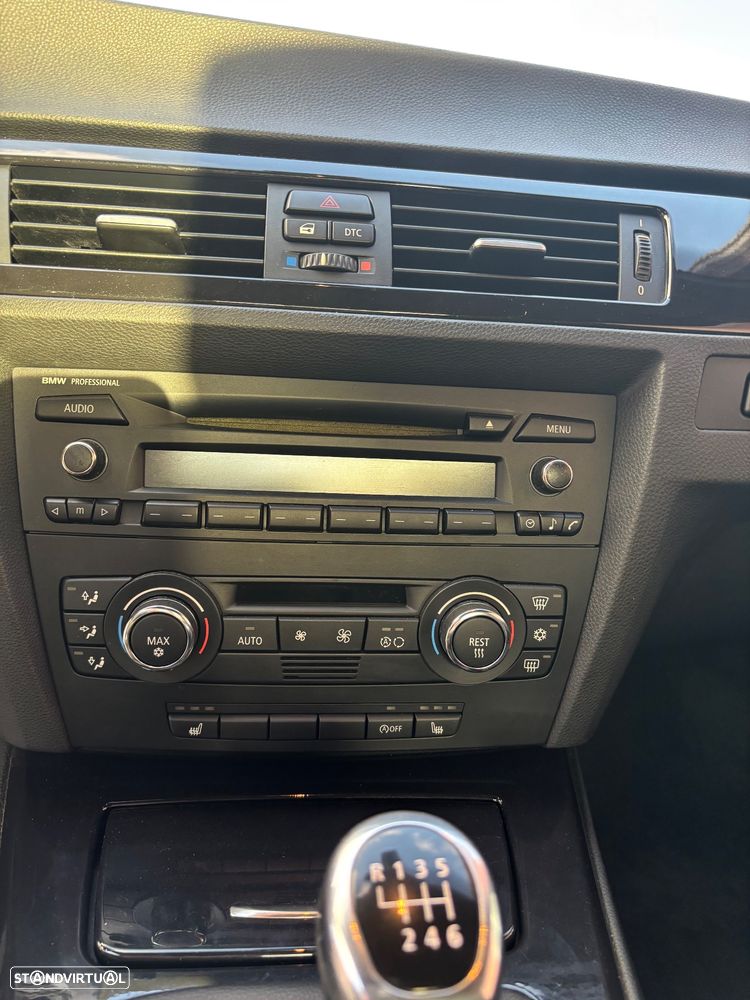 BMW 320 i Cabrio - 21