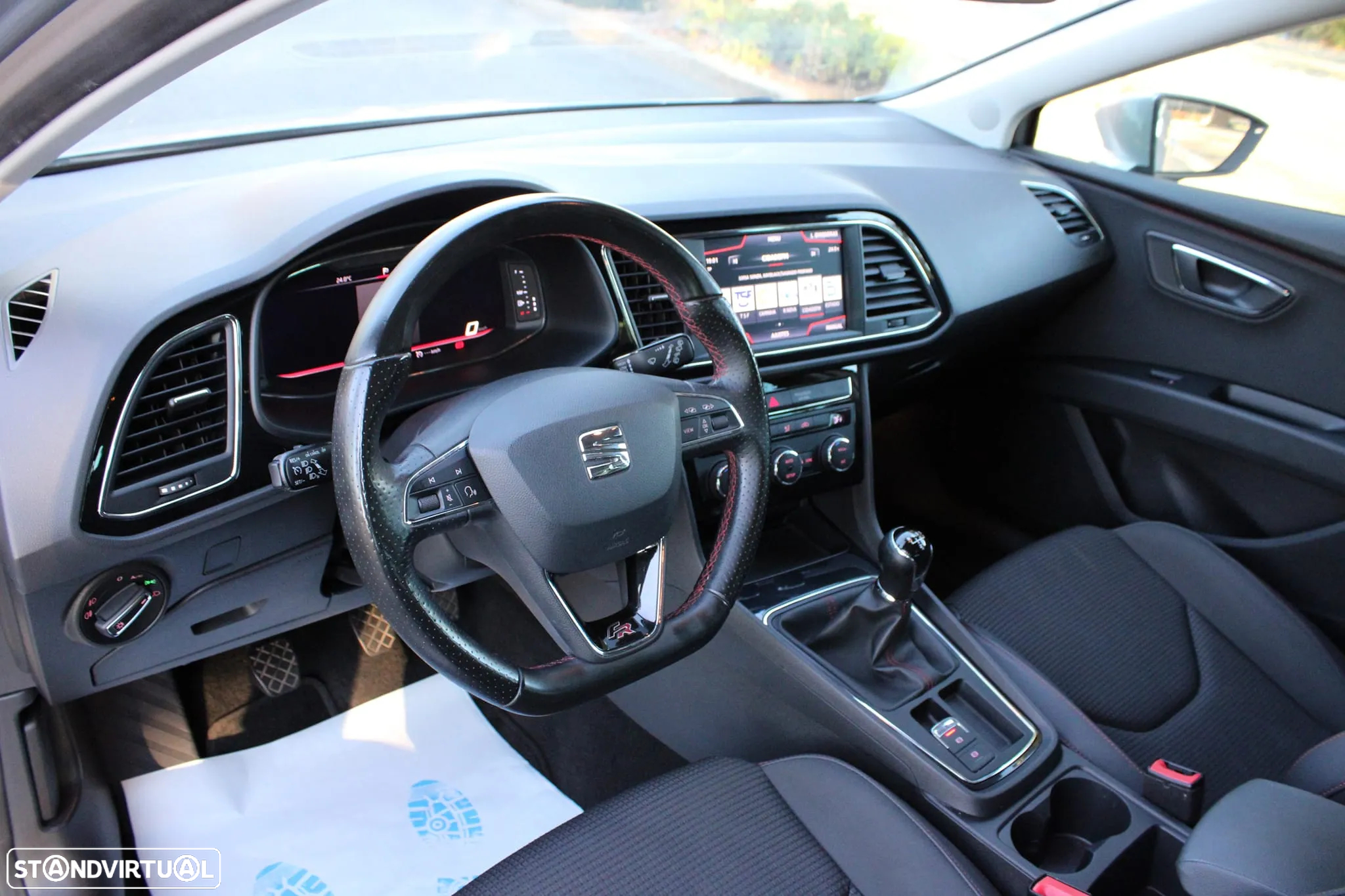 SEAT Leon 1.6 TDI FR S/S - 19