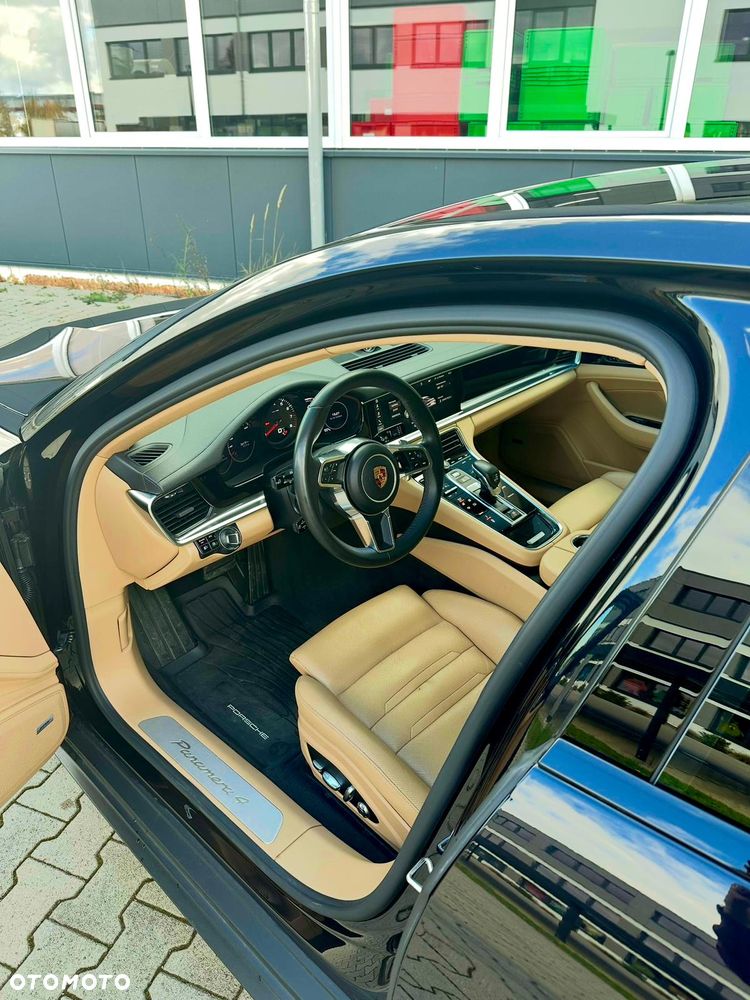 Porsche Panamera - 7