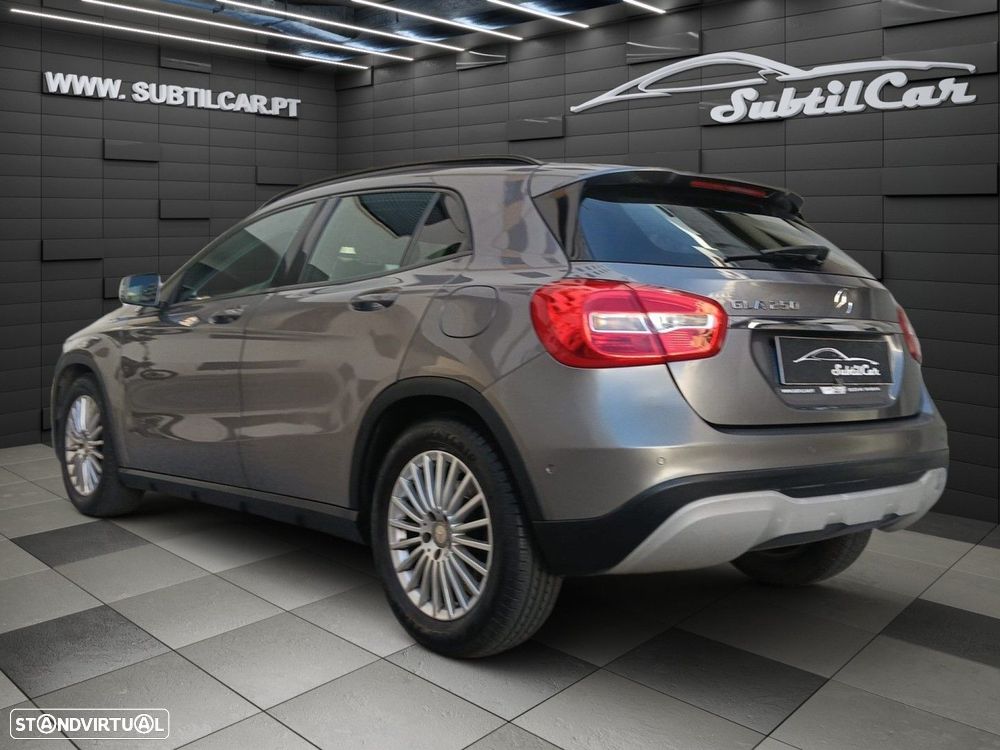 Mercedes-Benz GLA 250 4-Matic Style - 4