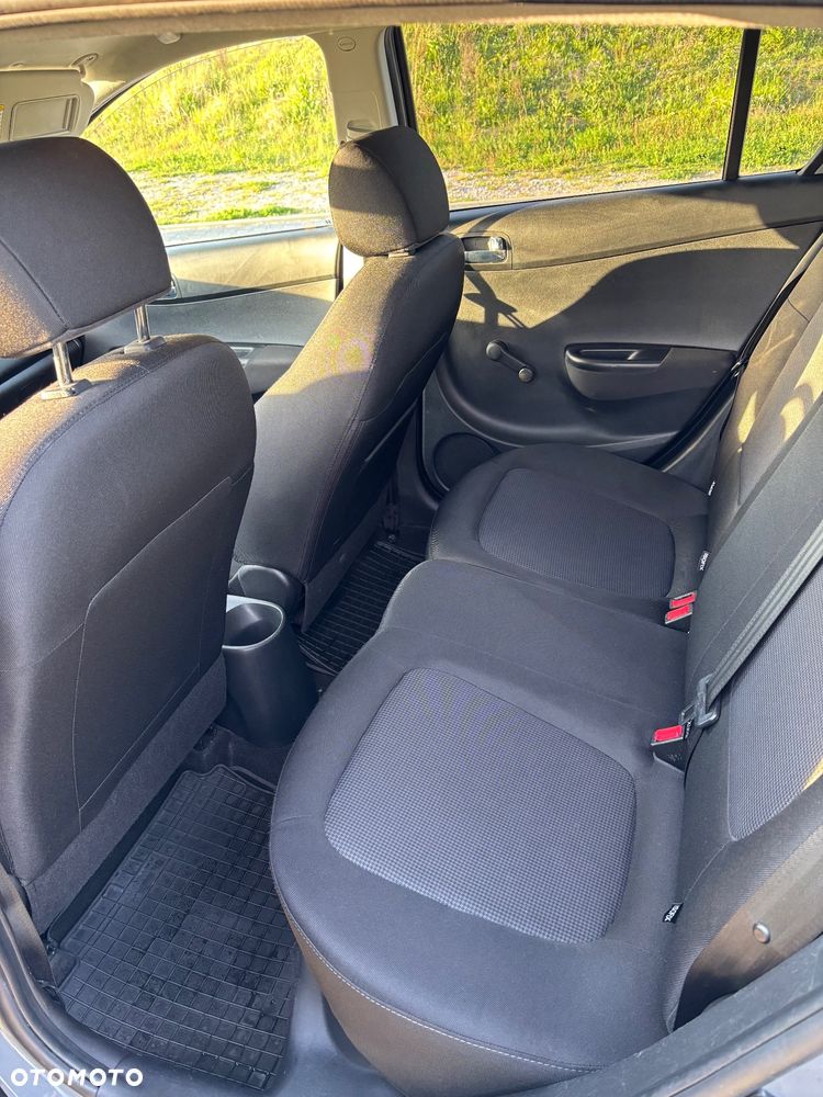 Hyundai i20 1.25 Comfort - 11