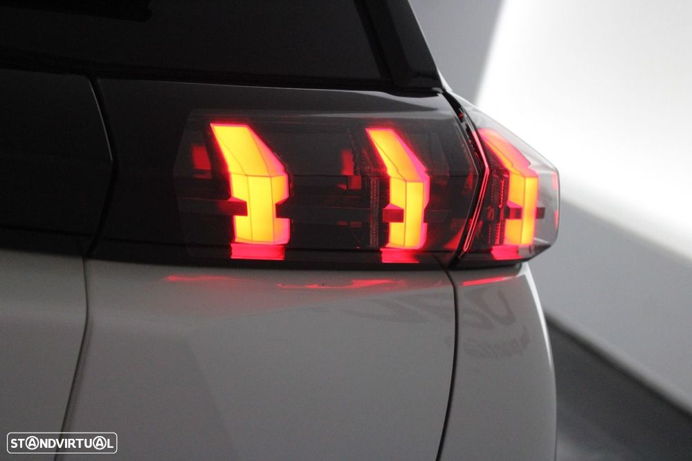 Peugeot e-2008 50 kWh GT - 38