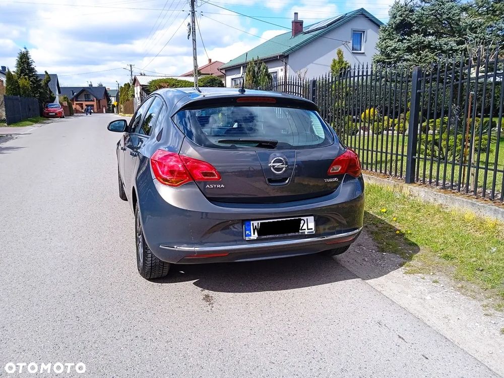 Opel Astra 1.4 T Enjoy - 8