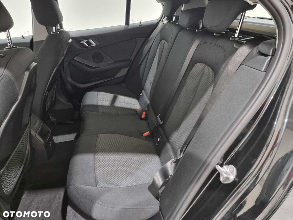 BMW Seria 1 - 17