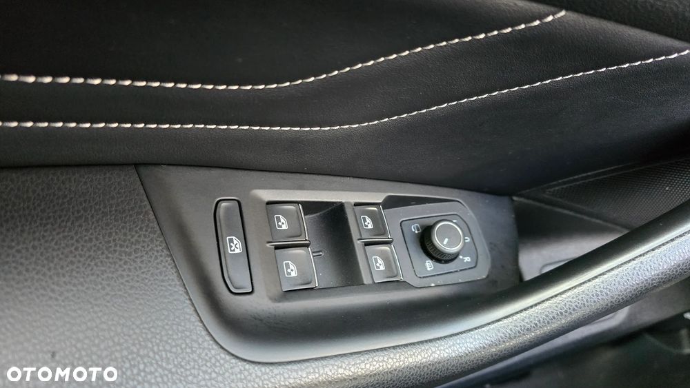 Volkswagen Arteon 2.0 TDI R-Line DSG - 23